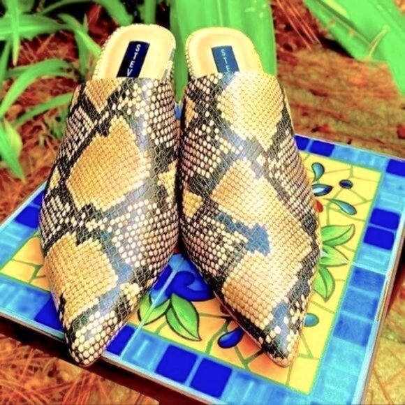 NEW STEVEN BY STEVE MADDEN SELMA PYTHON EMBOSSED MULES TAUPE/BLACK 8.5 - Picture 2 of 13